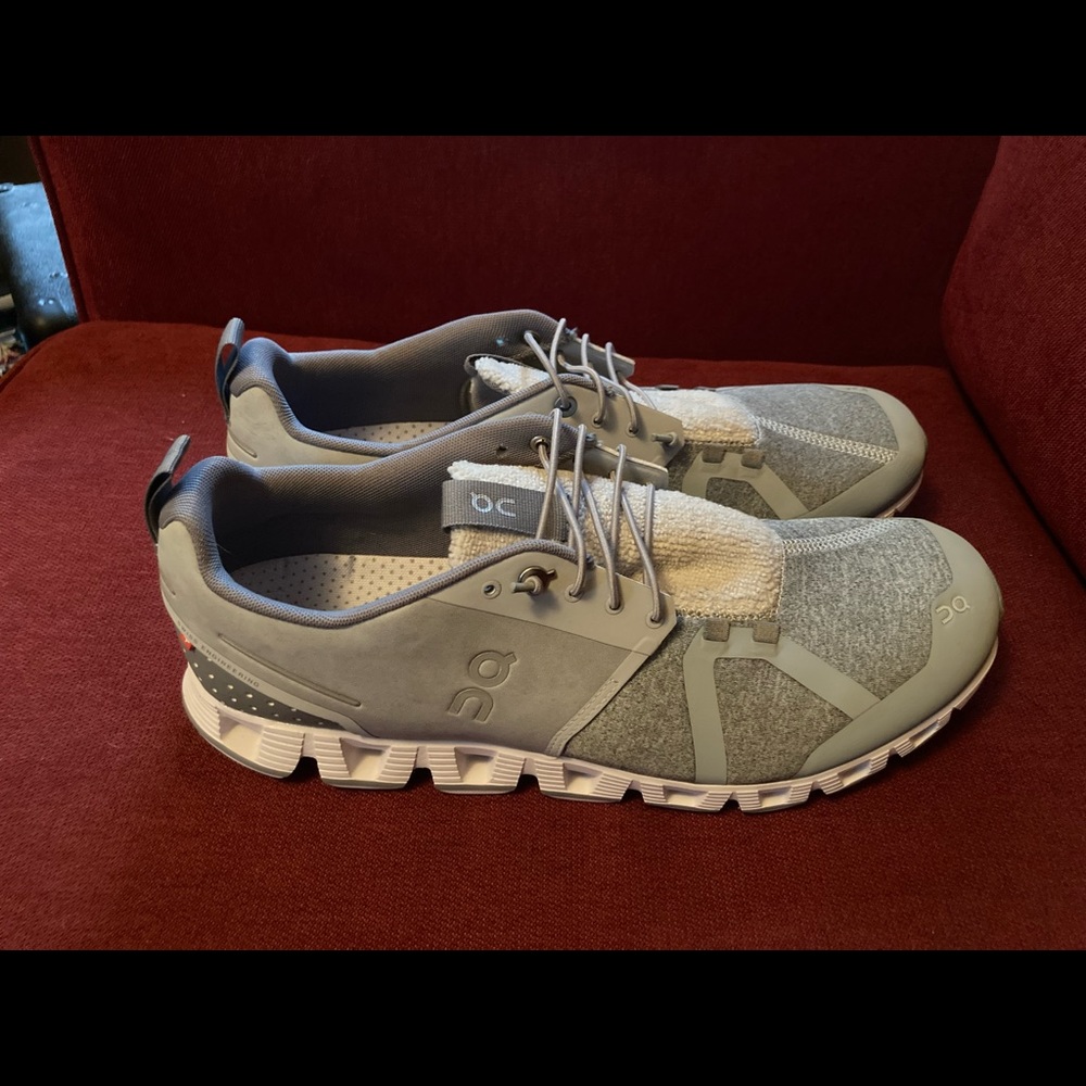 On Cloud Terry Mens size 11 US.